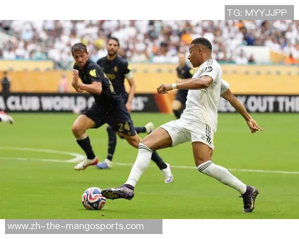 3年夺8冠!皇马愿与32岁铁汉续约:比及伤愈复出 敞开商洽 3年夺8冠!皇马愿与32岁铁汉续约:比及伤愈复出 敞开商洽